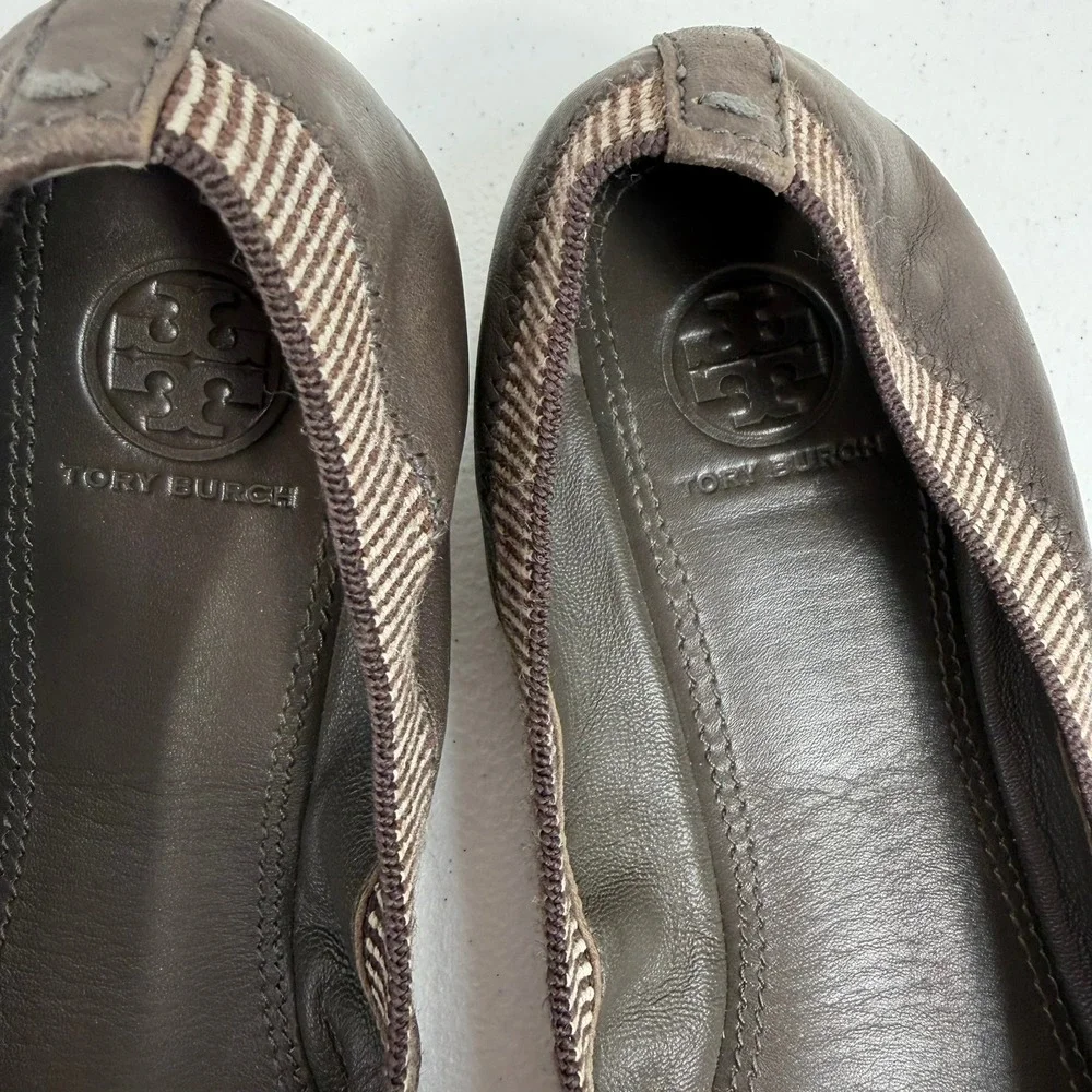 Tory Burch Sz 8.5 Gabby Ballet Flats Gun Metal Leather Gold‎ Cap Toe Logo Shoes